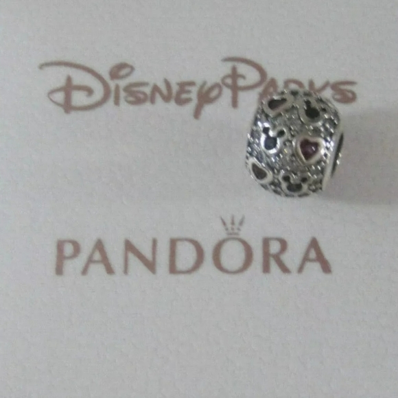 Pandora Disney sparkling Mickey & Hearts charm. - Picture 7 of 8